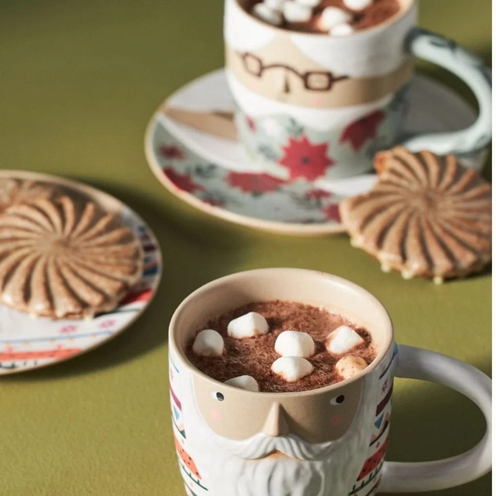 Fotini Tikkou Mrs Claus plate